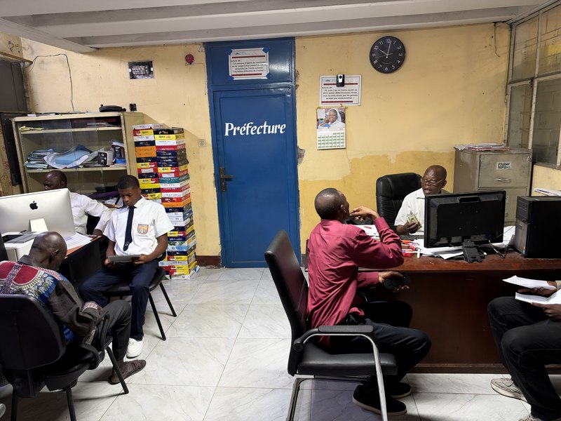 Réunion de travail dans la grande salle
